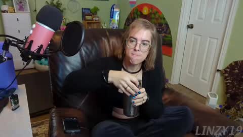 Linzy19 online show from February 2025 04:26:01 PM