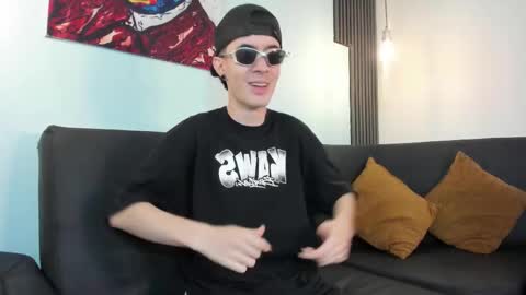 Snapshot of lio_____ chatting on February 2026 03:32:01 AM Lio online show from February 2026 03:32:01 AM