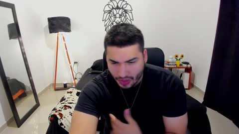 Lion online show from October 2025 03:17:01 AM