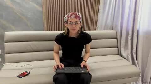 Snapshot of lior_evan chatting on November 2025 11:38:02 AM Lior evan online show from November 2025 11:38:02 AM
