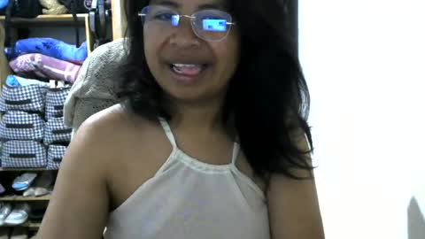Snapshot of liora_selene chatting on June 2026 03:40:01 AM liora online show from June 2026 03:40:01 AM