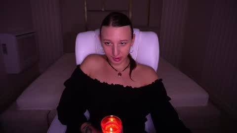 Lia online show from November 2025 10:11:02 PM