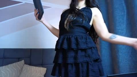 liorasterling online show from May 2026 07:33:01 PM