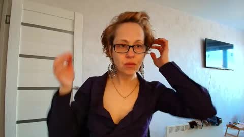 Snapshot of lioraweiss chatting on May 2026 11:48:01 AM Liora Weiss online show from May 2026 11:48:01 AM