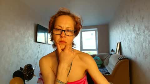 Snapshot of lioraweiss chatting on May 2026 03:55:02 PM Liora Weiss online show from May 2026 03:55:02 PM