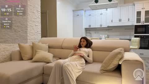 lipsylolly online show from April 2026 08:46:01 PM