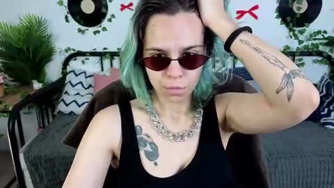 Snapshot of lirabelles chatting on July 2026 03:21:02 AM hello Ill be waiting for you during these hours tue 10am-5pm wed 3am-5pm thu 3am-5pm fri 3am-10am sat 10am-5pm sun 3am-1GMT online show from July 2026 03:21:02 AM