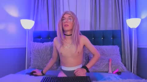 Lis  online show from February 2026 06:22:01 AM