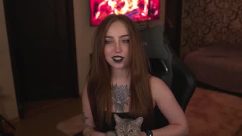 Lisa online show from October 2025 06:43:01 PM