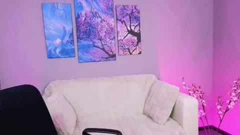 Lisa online show from November 2025 10:36:02 AM