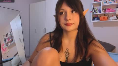 Lisa online show from October 2025 08:51:02 PM