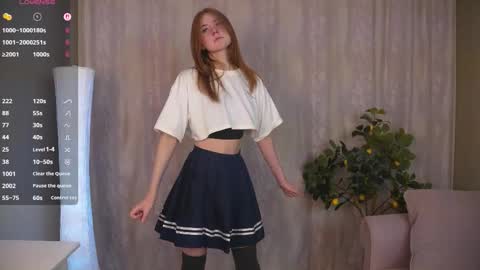 Molly online show from November 2025 04:06:01 PM