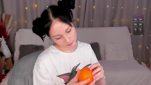 Lisa Moore online show from February 2025 09:37:01 PM