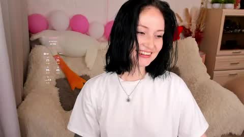 Snapshot of lisamooore chatting on May 2026 05:29:02 PM Lisa Moore online show from May 2026 05:29:02 PM