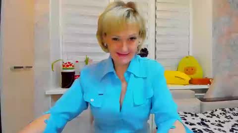 Snapshot of lisasimsx chatting on February 2025 07:28:02 PM Lisasimsxs online show from February 2025 07:28:02 PM