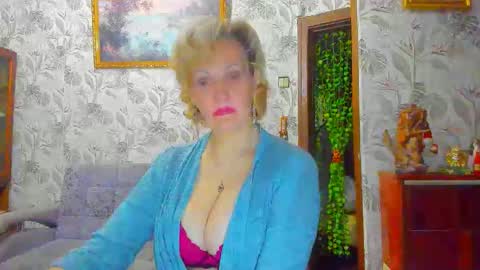 Lisasimsxs online show from February 2026 11:45:01 PM