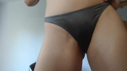 Snapshot of lisaskybaby chatting on August 2026 06:34:02 AM Lisaskybaby online show from August 2026 06:34:02 AM