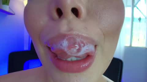 Lisbet online show from February 2025 08:18:01 PM