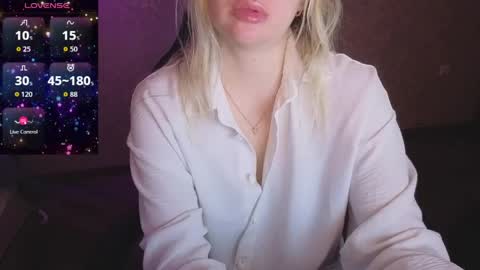 Snapshot of lisenok26 chatting on May 2026 09:36:01 AM Anna online show from May 2026 09:36:01 AM