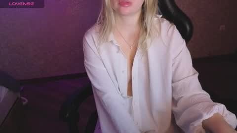 Snapshot of lisenok26 chatting on May 2026 12:19:02 AM Anna online show from May 2026 12:19:02 AM