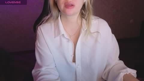 Snapshot of lisenok26 chatting on May 2026 09:12:01 PM Anna online show from May 2026 09:12:01 PM