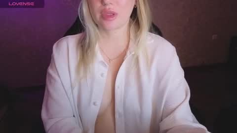 Snapshot of lisenok26 chatting on May 2026 01:01:02 AM Anna online show from May 2026 01:01:02 AM