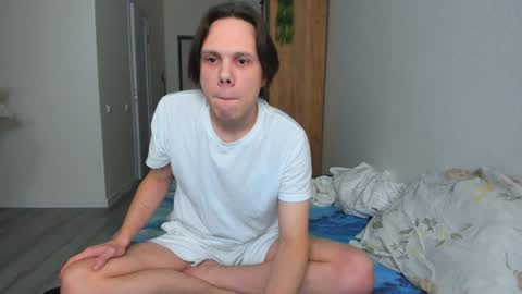 Snapshot of lissa_alfie chatting on December 2024 04:25:01 AM Alfie online show from December 2024 04:25:01 AM