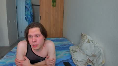 Snapshot of lissa_alfie chatting on December 2024 08:07:02 PM Alfie online show from December 2024 08:07:02 PM