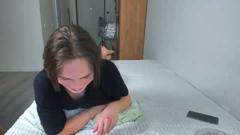 Snapshot of lissa_alfie chatting on December 2024 08:16:01 PM Alfie online show from December 2024 08:16:01 PM