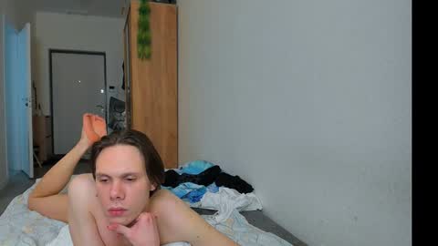 Snapshot of lissa_alfie chatting on December 2024 06:01:02 PM Alfie online show from December 2024 06:01:02 PM