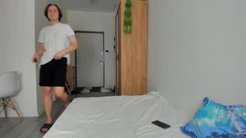 Snapshot of lissa_alfie chatting on December 2024 07:31:02 PM Alfie online show from December 2024 07:31:02 PM