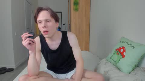 Snapshot of lissa_alfie chatting on January 2025 03:54:02 PM Alfie online show from January 2025 03:54:02 PM