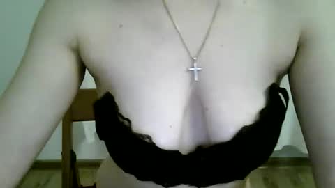 Lissa online show from February 2025 09:41:02 PM