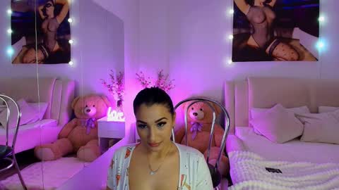 lissa_yassemin online show from December 2024 01:41:02 AM