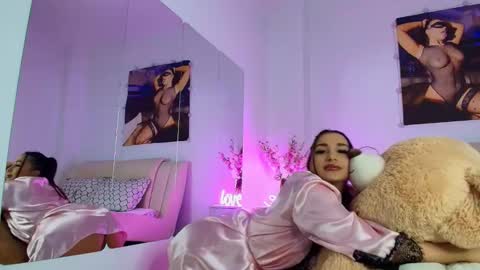 lissa_yassemin online show from December 2024 11:56:02 PM