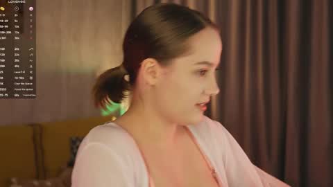 Snapshot of lissalarsson_ chatting on April 2026 01:30:01 PM Lissa online show from April 2026 01:30:01 PM