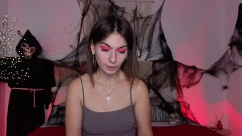 lit1le_mia online show from October 2025 09:39:02 PM