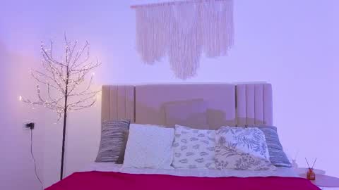 Snapshot of lit1le_mia chatting on November 2025 11:15:01 PM lit1le_mia online show from November 2025 11:15:01 PM