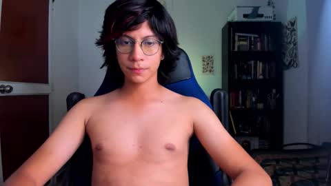 Snapshot of literateboy chatting on February 2026 01:36:01 AM Literateboy online show from February 2026 01:36:01 AM