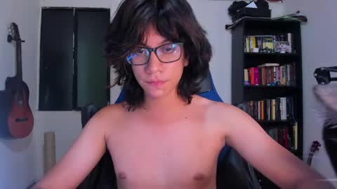 Snapshot of literateboy chatting on April 2026 01:43:01 AM Literateboy online show from April 2026 01:43:01 AM