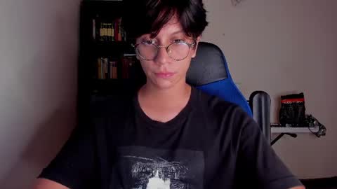 Snapshot of literateboy chatting on June 2026 01:49:01 AM Literateboy online show from June 2026 01:49:01 AM