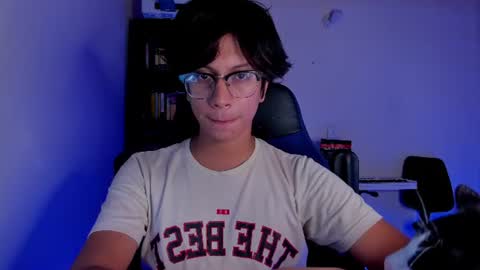 Snapshot of literateboy chatting on July 2026 01:35:01 AM Literateboy online show from July 2026 01:35:01 AM