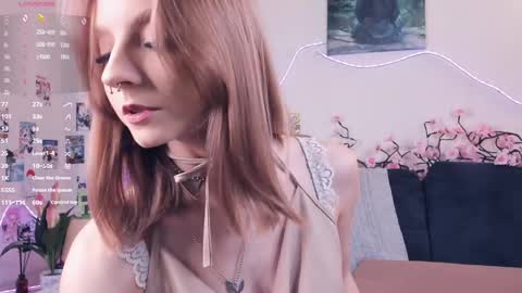 Snapshot of little__caprice chatting on April 2026 07:38:02 AM Bella online show from April 2026 07:38:02 AM