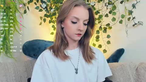 Snapshot of little__caprice chatting on July 2026 07:32:02 AM Bella online show from July 2026 07:32:02 AM