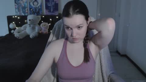 little__flowers online show from November 2025 07:36:02 AM