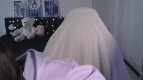 little__flowers online show from March 2026 10:21:01 AM