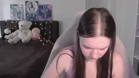 Snapshot of little__flowers chatting on June 2026 10:37:02 AM little__flowers online show from June 2026 10:37:02 AM