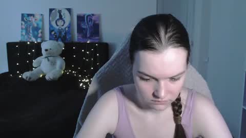 Snapshot of little__flowers chatting on July 2026 07:03:01 AM little__flowers online show from July 2026 07:03:01 AM