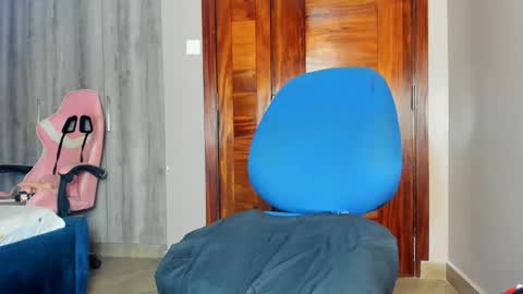 little_africa online show from March 2026 07:11:02 AM