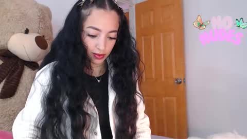 Snapshot of little_angelito2 chatting on February 2026 09:57:01 PM TU ANGELITO online show from February 2026 09:57:01 PM